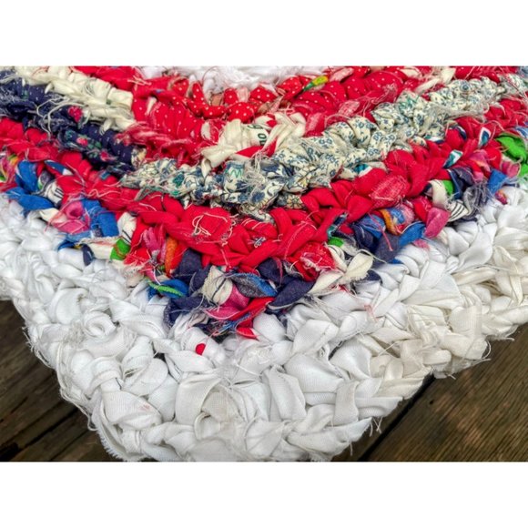 Vintage Heart Shaped Rag Rug Accent Pillow Farmhouse Primitive Red White - Picture 4 of 16